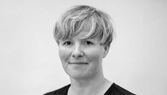 Headshot of Clare Harney.