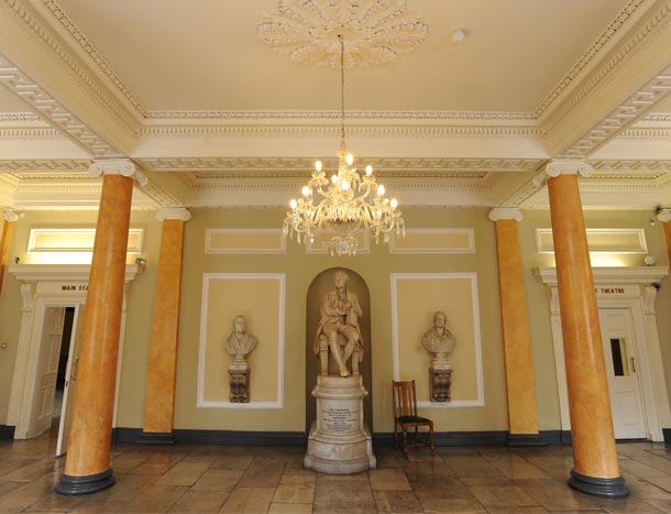 Front hall in 123 St Stephen's Green