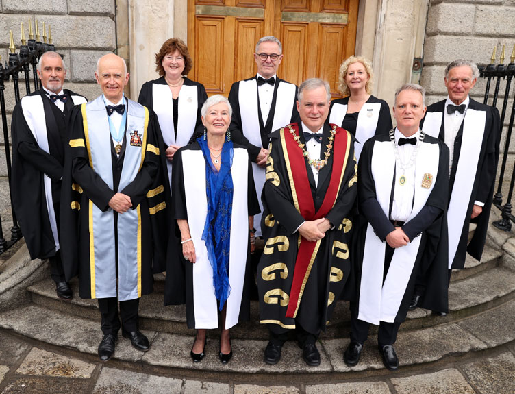 Faculty of Nursing and Midwifery Honorary Fellows Prof. Thomas Kearns, Executive Director; Prof. Cathal Kelly, Registrar/CEO; Dr Mary Boyd, Dean; Prof. Jean Watson, Honorary Fellow; James Campbell, Honorary Fellow; Prof. P. Ronan O’Connell, RCSI President; Petrina Donnelly, Board Member; Prof. Michael Shannon, Past Dean; Prof. Michael West, Honorary Fellow.