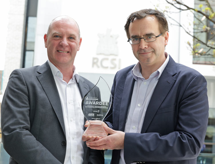 Inthelia Therapeutics Co-founders of RCSI spin-out company Inthelia Therapeutics pose for a photo