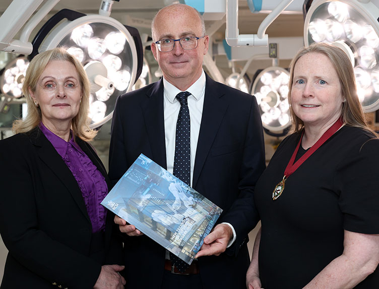 New technologies L-R: Professor Laura Viani, RCSI Council Member who commissioned the report during her term of office as RCSI President; Professor Ronan Cahill, RCSI Council Member and Chair of the Committee on New Technologies in Surgery in Ireland; and Professor Deborah McNamara, RCSI President.