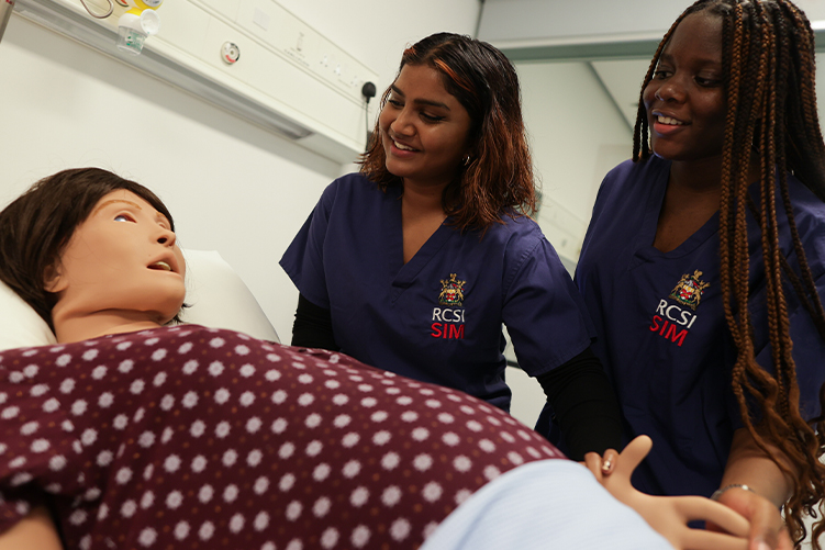 Students with manikin