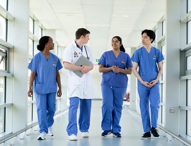 Students in Beaumont Hospital