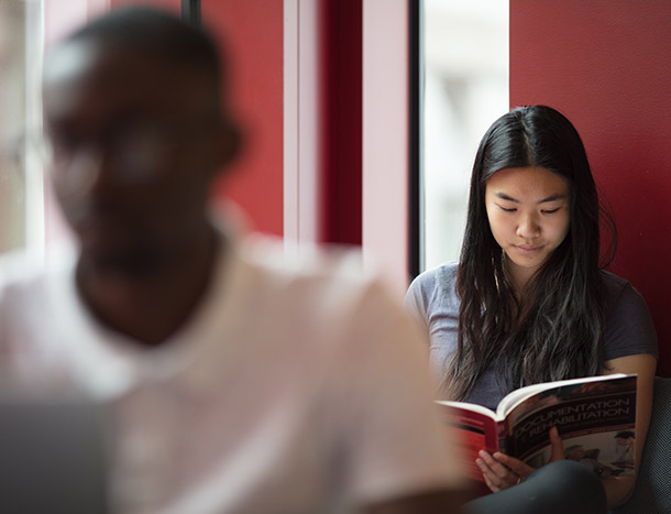 RCSI Undergraduate students in Library
