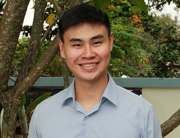 Headshot of Brian Chee, alongside a testimonial for the RCSI MRCS exam.