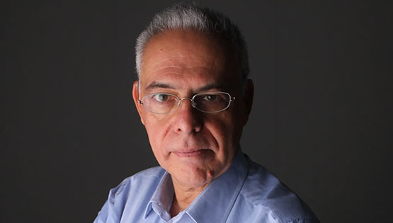Headshot of Emmanuel Alexandrakis.