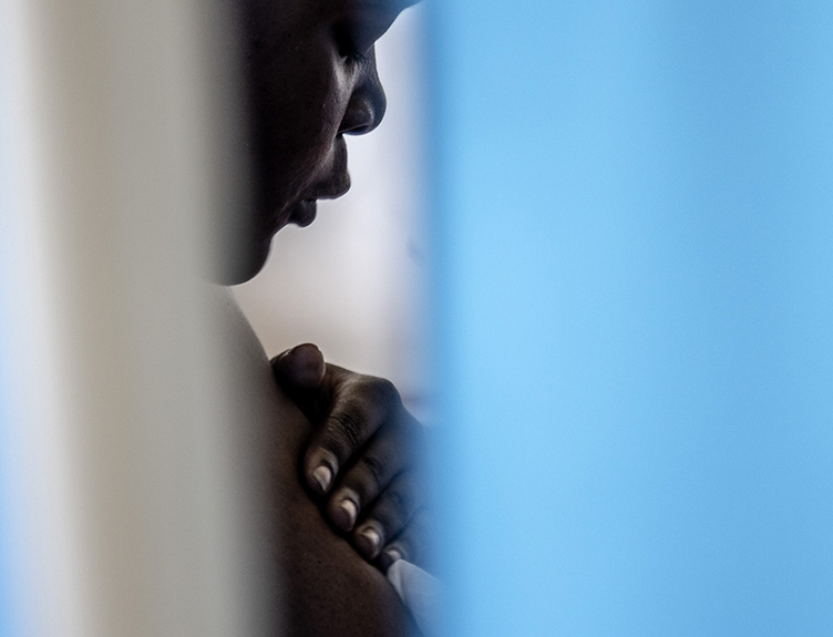 Akazi An artistic shot of a Malawian woman from Antonio Jaén Osuna's powerful Akazi Exhibition.